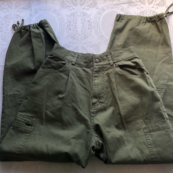 Forever 21 High-Rise Army Green Cargo Utility Joggers Pants Women’s Size M - Picture 13 of 16